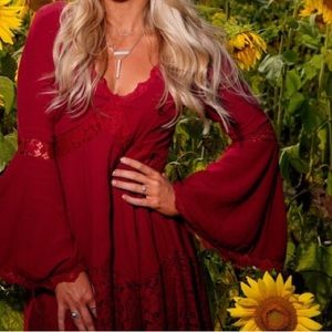 Francesca’s Collection Mi Ami Bell Sleeve Dress